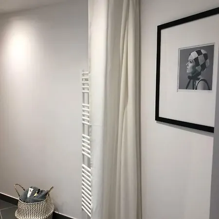 Joli Appartement Avec Cour Privee Proche Gare & Centre Ville Rouen Exterior photo