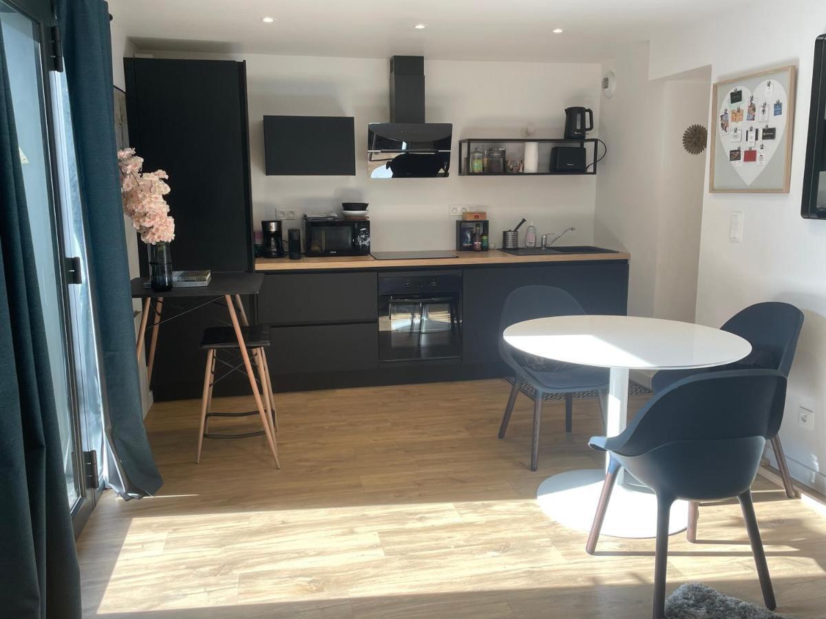 Joli Avec Cour Privee Proche Gare & Centre Apartment *
