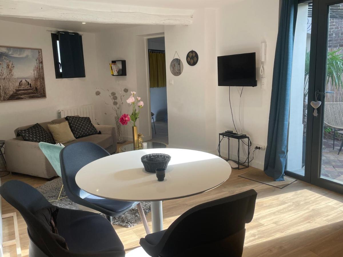 Joli Avec Cour Privée Proche Gare&centre Appartement