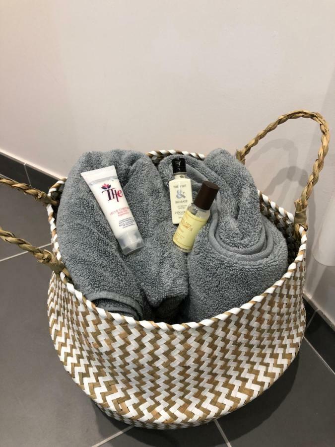 Joli Avec Cour Privée Proche Gare&centre Appartement